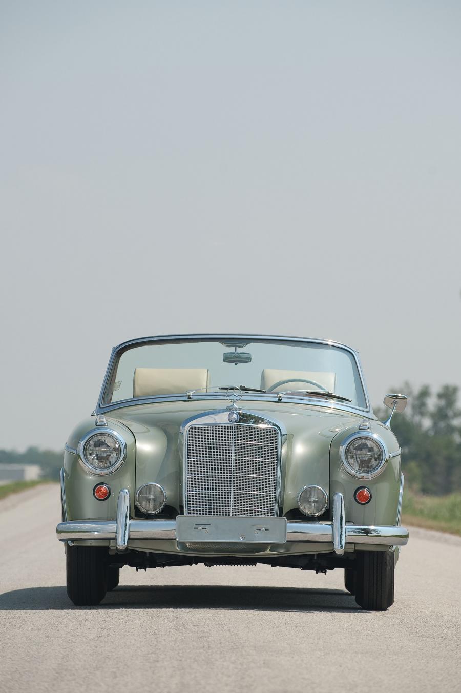  Mercedes-Benz 220 SE Cabriolet 1960 года  (фото 3 из 20)